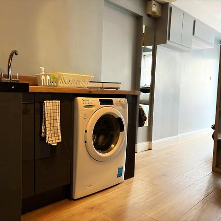 Shirley Apartments, Cozy Studio, Self Check In, 10 Min Drive To City Centre, Walking To Redbridge Train Station Саутгемптон Екстер'єр фото