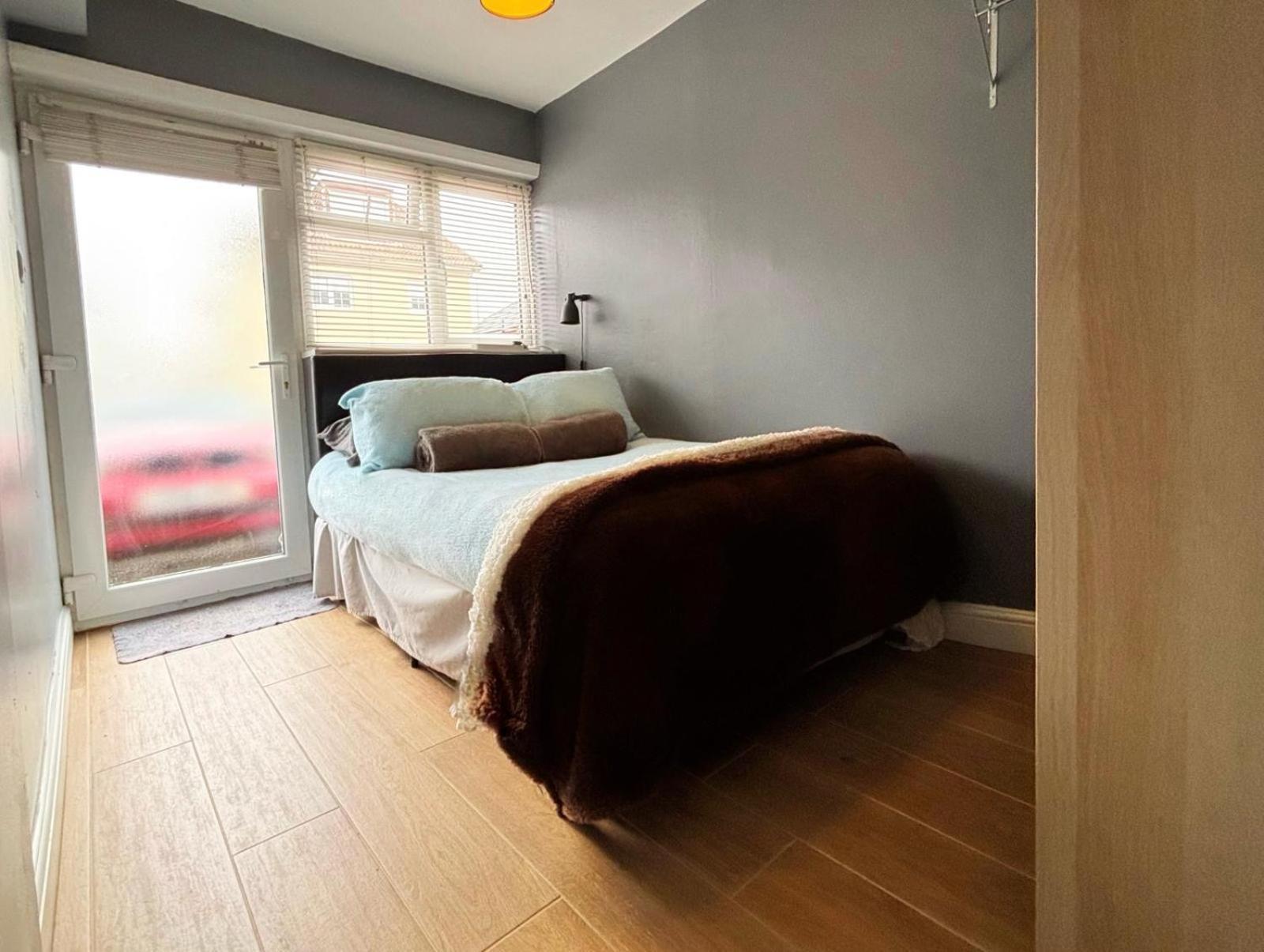 Shirley Apartments, Cozy Studio, Self Check In, 10 Min Drive To City Centre, Walking To Redbridge Train Station Саутгемптон Екстер'єр фото